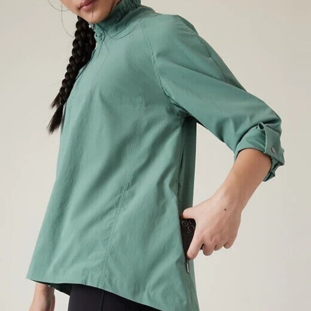Athleta Poplin Green Top